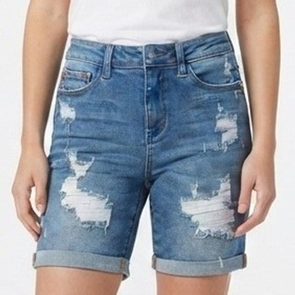 Judy Blue Denim Shorts Women Medium Blue‎ Distressed Cuffed Bermuda